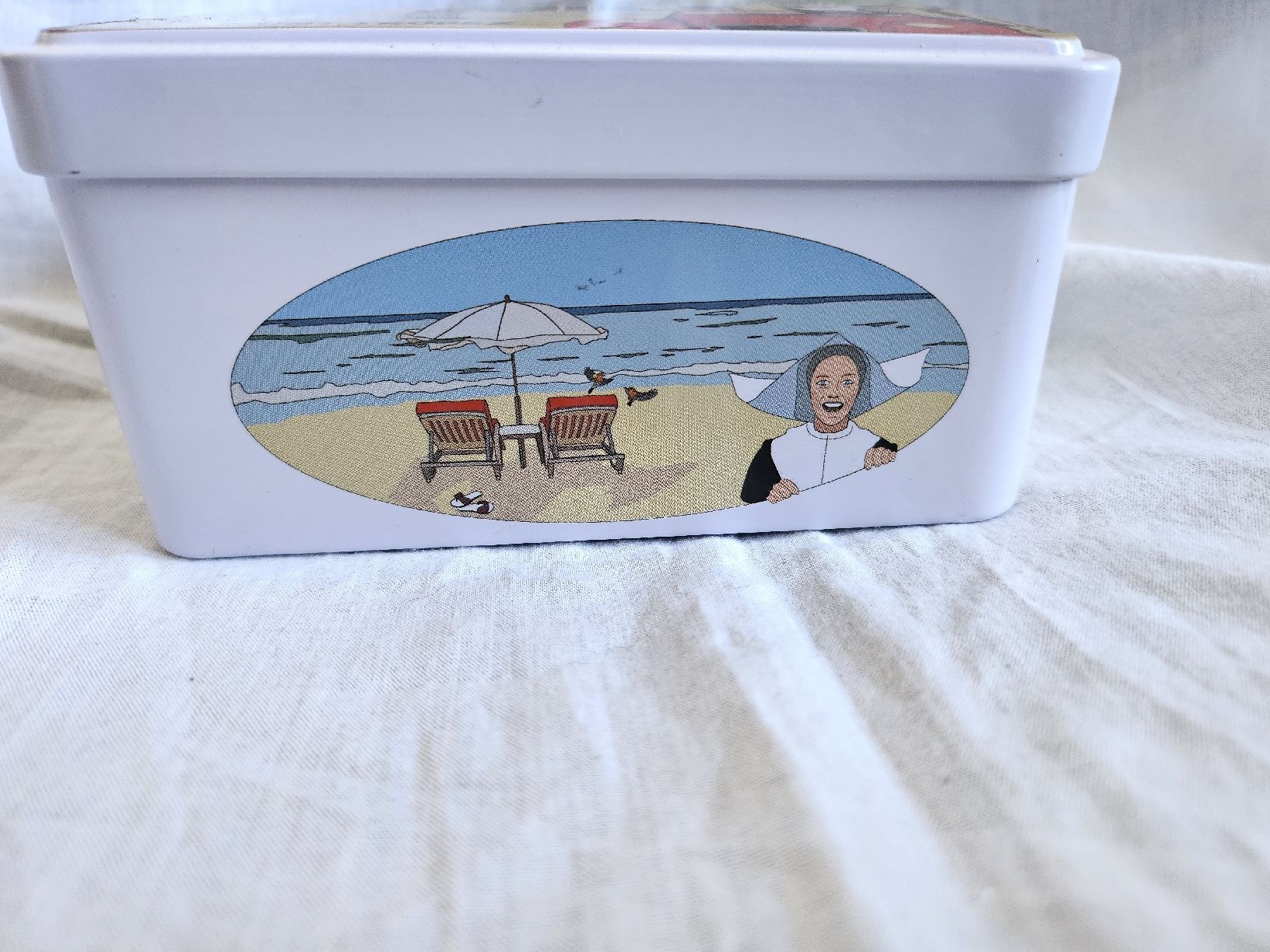 Behälter & Ähnliches: boite a biscuits vide le gendarme a St-Tropez – Gebraucht aus La Joux FR von car_ck96 1
