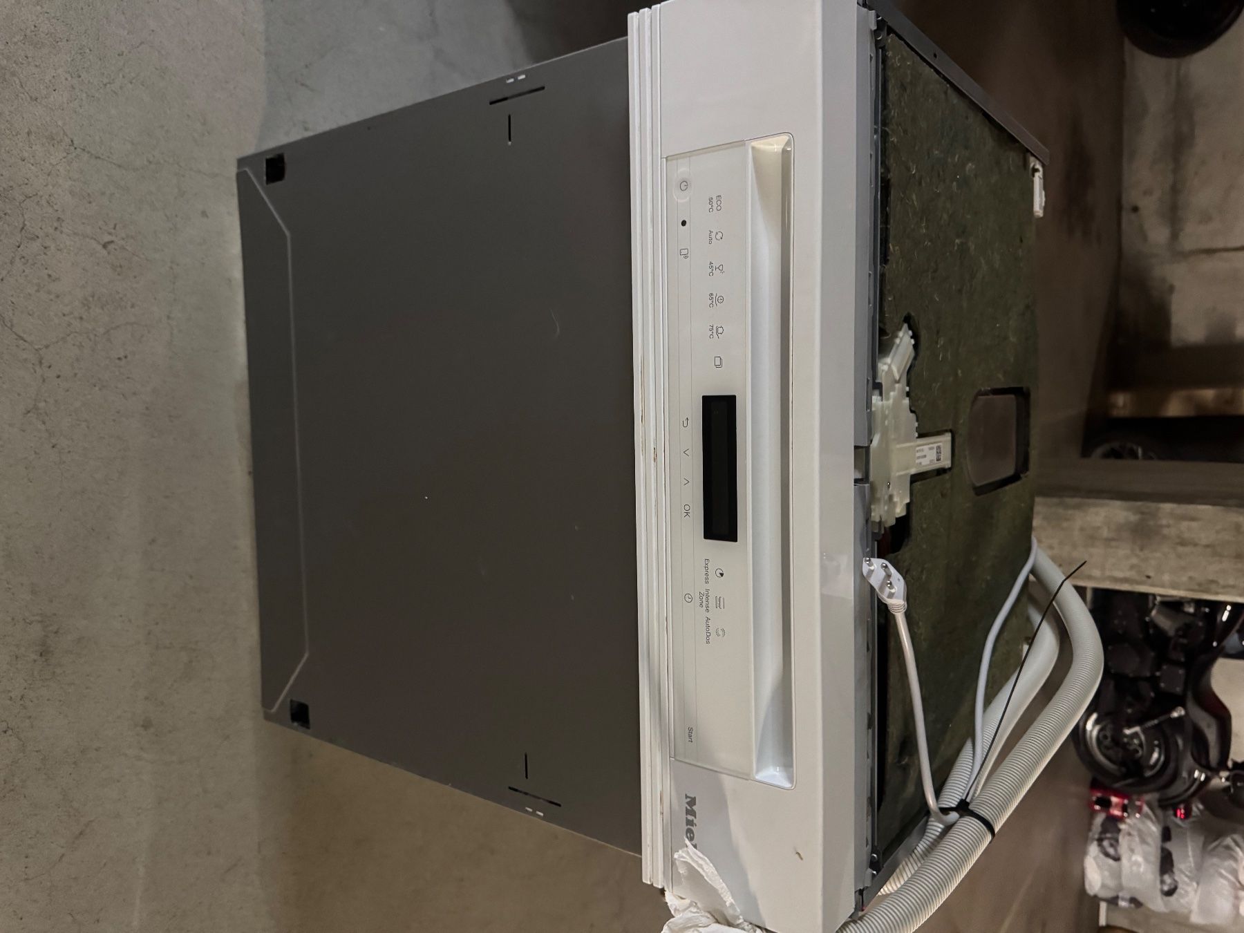 Miele Appareils de cuisine: Miele Geschirrspüler – D'occasion à Muttenz par dav_v7dh