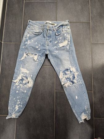 ZARA Jeans Gr.32  Lässig Zerissen 👖