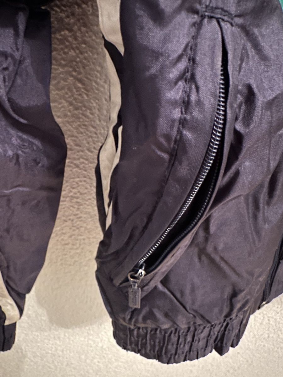 Adidas Giacche & Cappotti: Vintage Adidas Jacke – Usato da Eschenbach LU venduto da Tatzi1 2