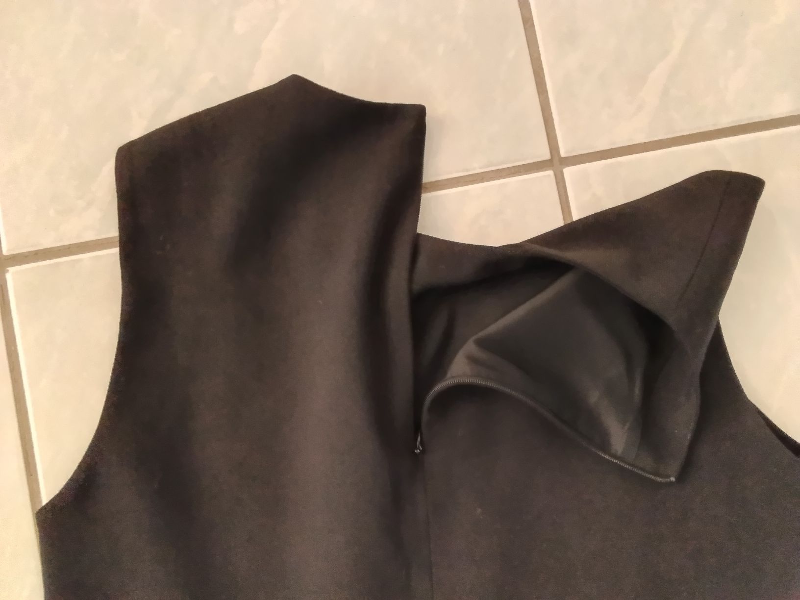 Vestiti: Robe, S, Piazza Sempione, noire, élégante et chic – Usato da Neuchâtel venduto da Virgule50 3