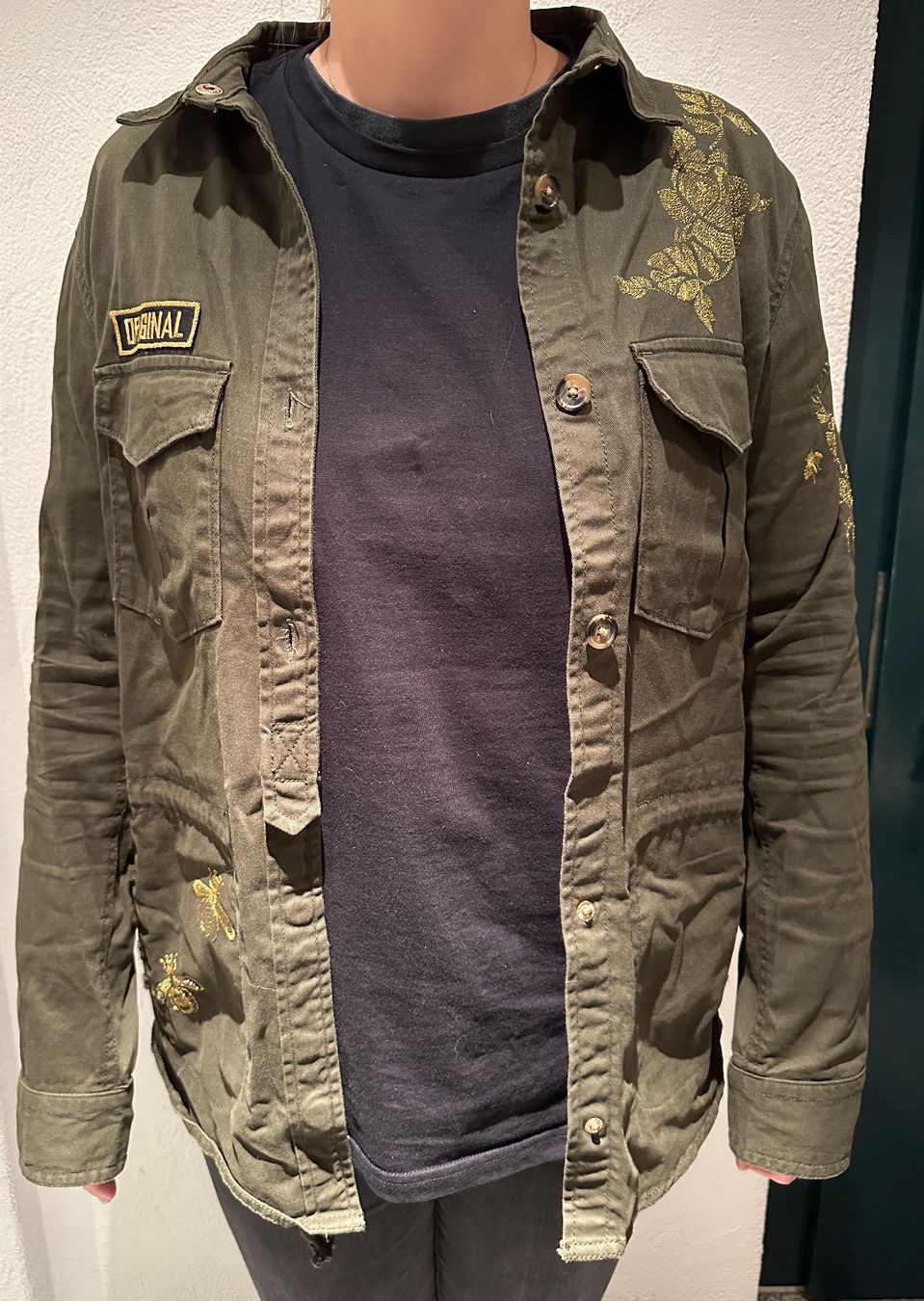 Guess Giacche: Jacke von Guess – Usato da Zollikerberg venduto da Aight88 3