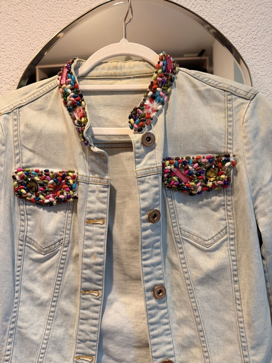 Trussardi Giacche: Trussardi beaded denim jacket for summer, size 42 – Usato da Männedorf venduto da iza04 1
