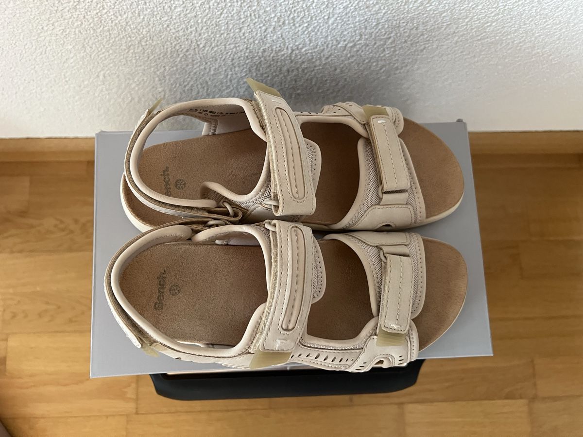 Bench Scarpe da donna: Bench Sandalen beige Grösse 38 – Usato da Stein AG venduto da Anastasia_Asya 2