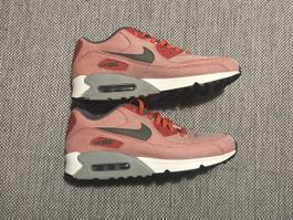 Nike Air Max, Gr. 45, in rosa / rot, Special Edition