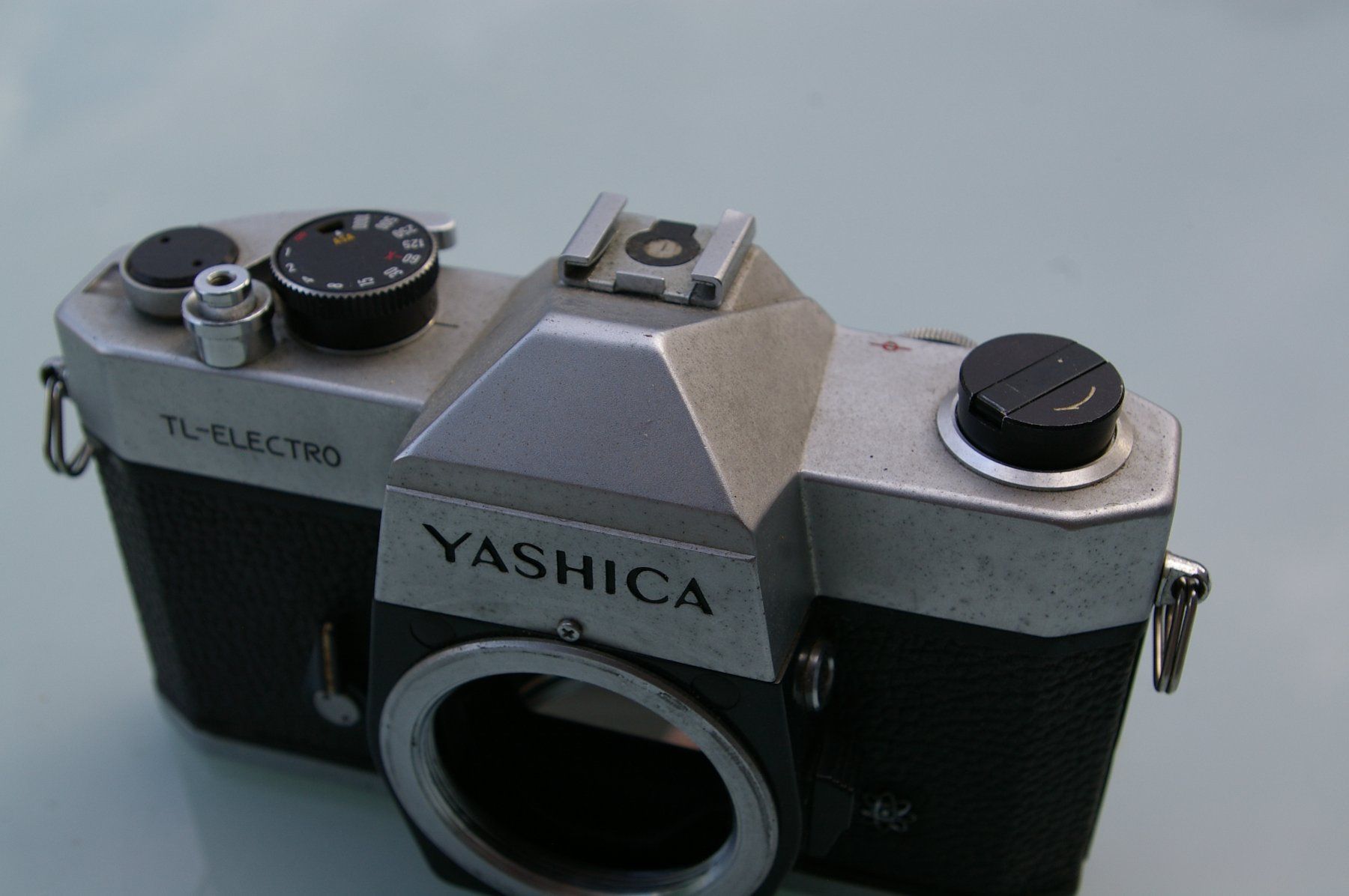 Yashica Fotocamera: antikes YASHICA Gehäuse     TL- ELECTRO – Difettoso da Niederurnen venduto da mowgli_1963 1