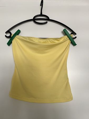Gelbes Bandeau-Top