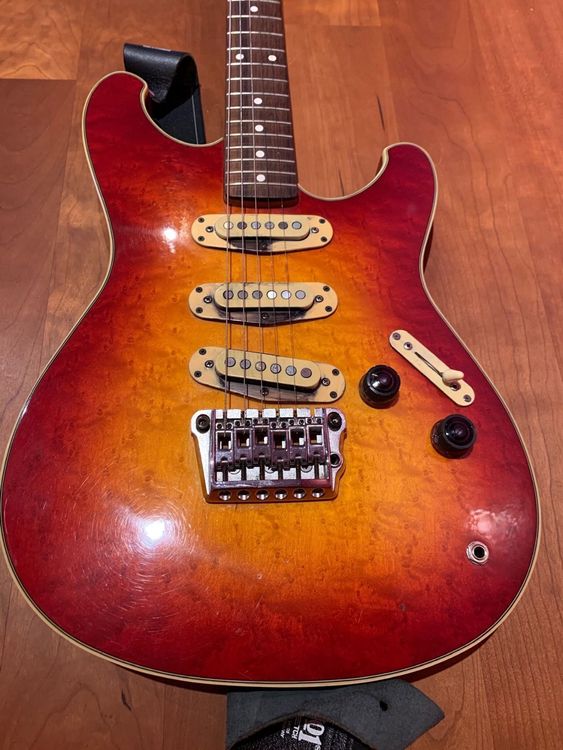 Legendär; Ibanez Roadstar 2 Series 1983 m. Koffer (Gebraucht) in