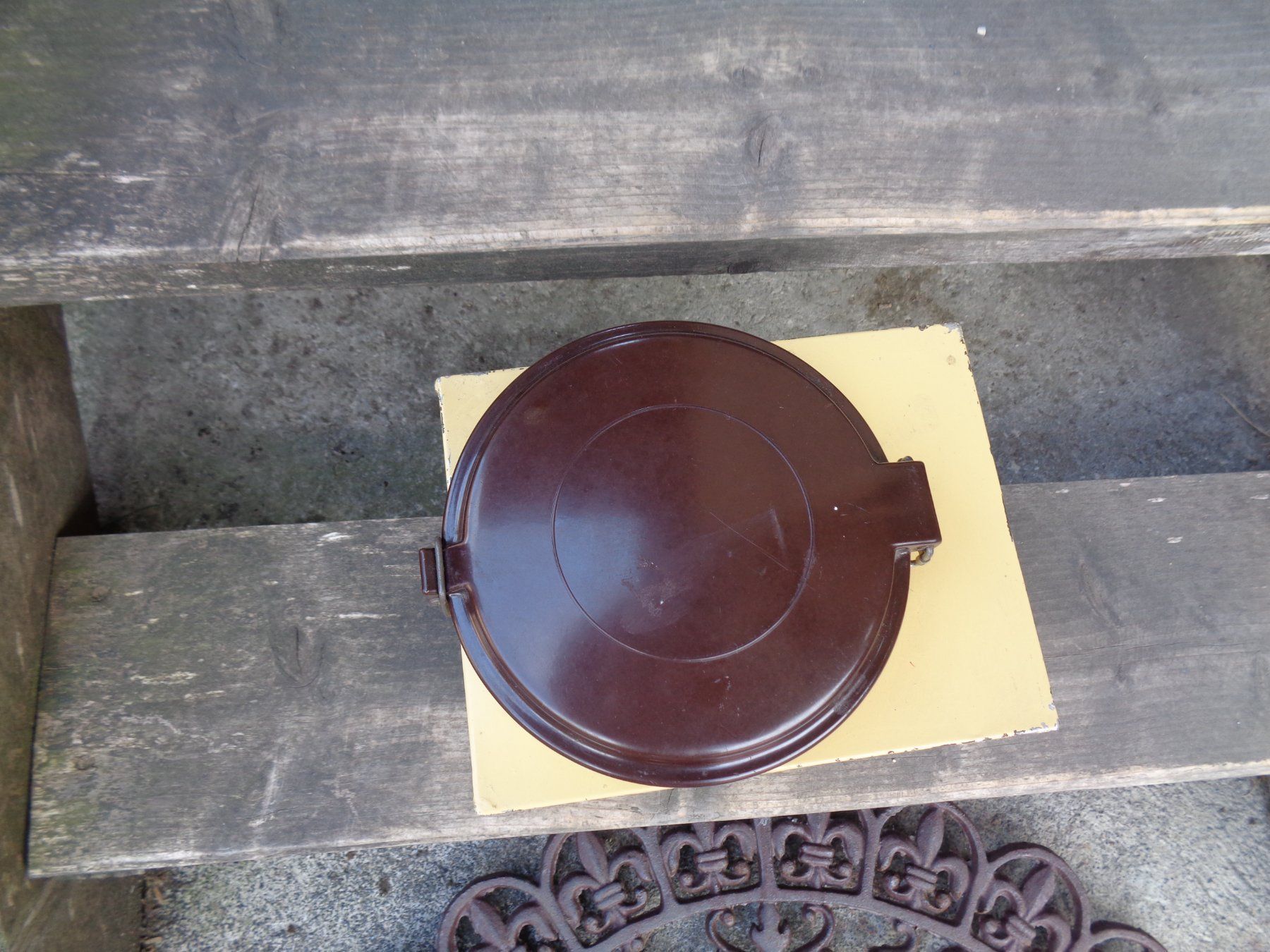 Sonstiges für Haushalt & Wohnen: Blechdose ca. 21 x 16 x 26 cm. für Katzentrockenfutter oder – Gebraucht aus Hägglingen von Orysen 3