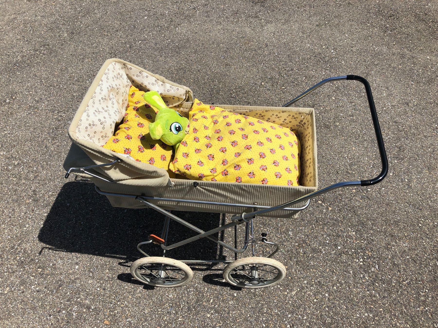 Carrozzine per bambole: Antiker Puppenwagen – Usato da Grub AR venduto da biene188
