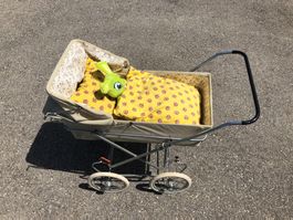 Antiker Puppenwagen