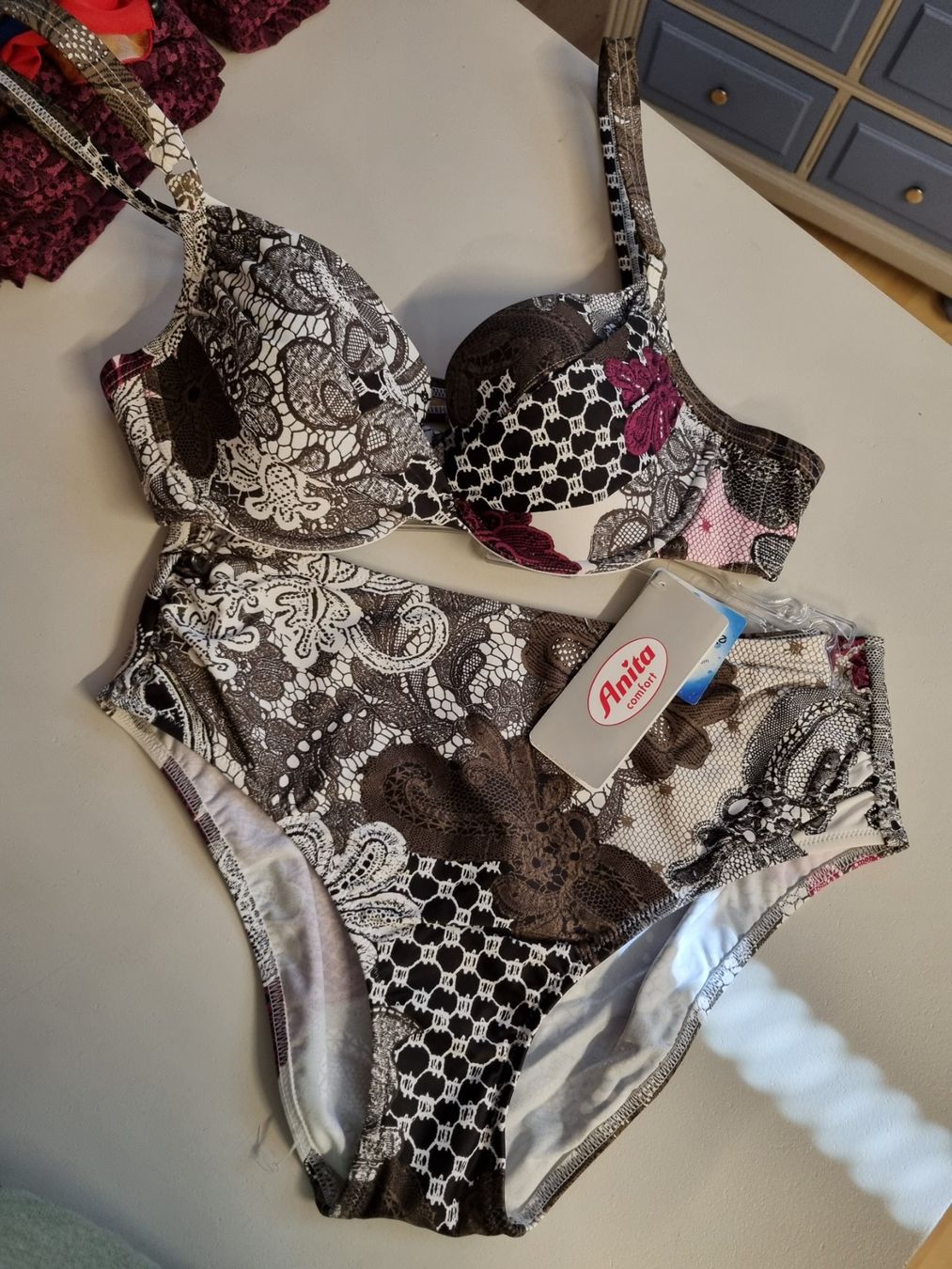 Costumi da bagno & Bikini: Bikini 42 A  Anita – Nuovo (secondo la descrizione) da Gams venduto da inf_lj66