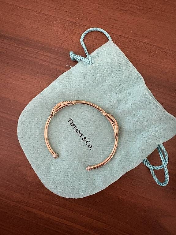 Armbänder & -reifen: Tiffany Infinity Double Cuff Gold and Diamonds – Gebraucht aus Unterägeri von mar_96hk