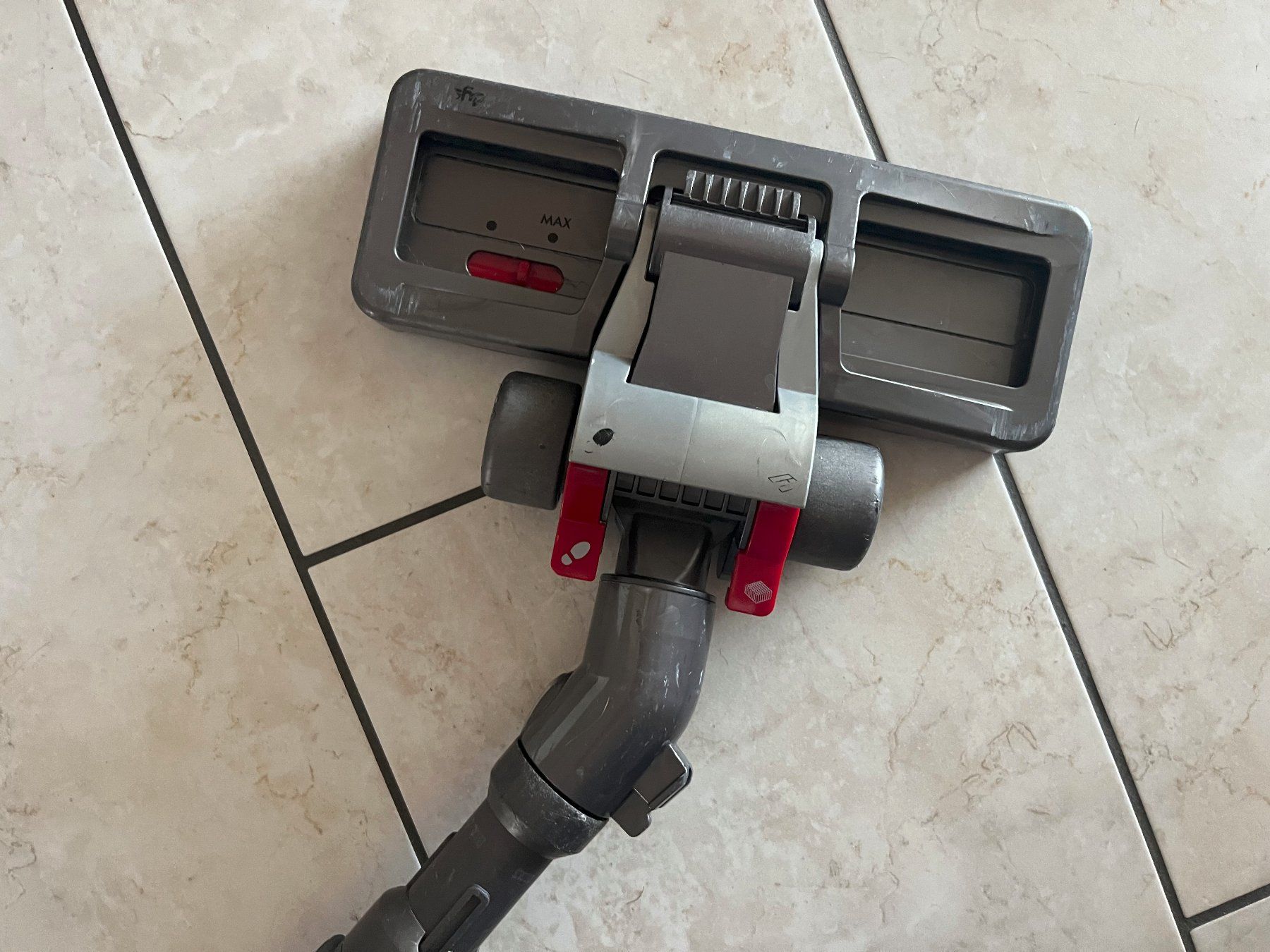 Dyson Aspirapolveri & Accessori: Dyson Staubsauger – Usato da Ruswil venduto da samjgra 2