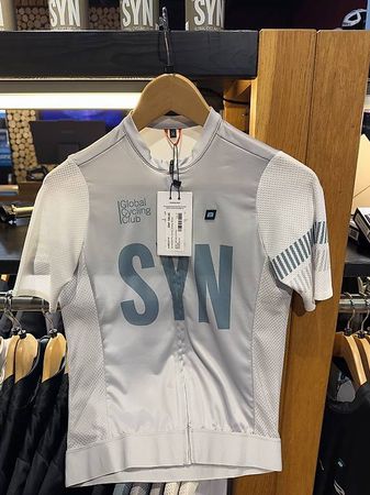 Syndicate Training Jersey  Smoky White (women)