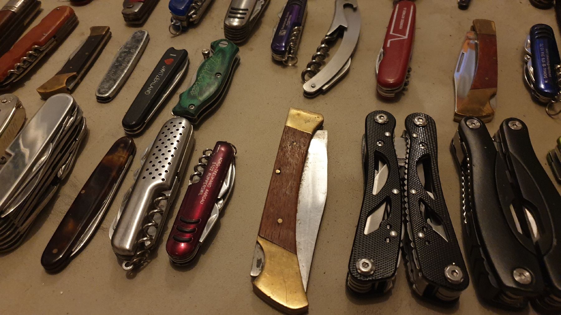 Taschenmesser: 50+ Sackmesser messer Flohmarkt – Gebraucht aus Saxonne (Ayent) von SnowRoof 3