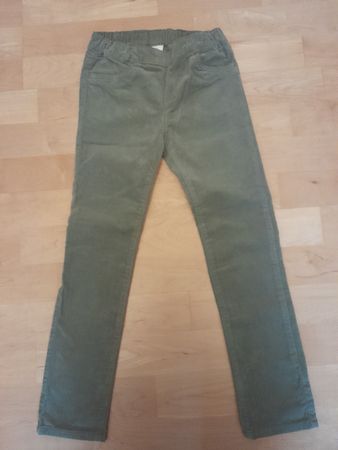 H&M Cordhose Skinny Fit, grün Gr. 122, Neu