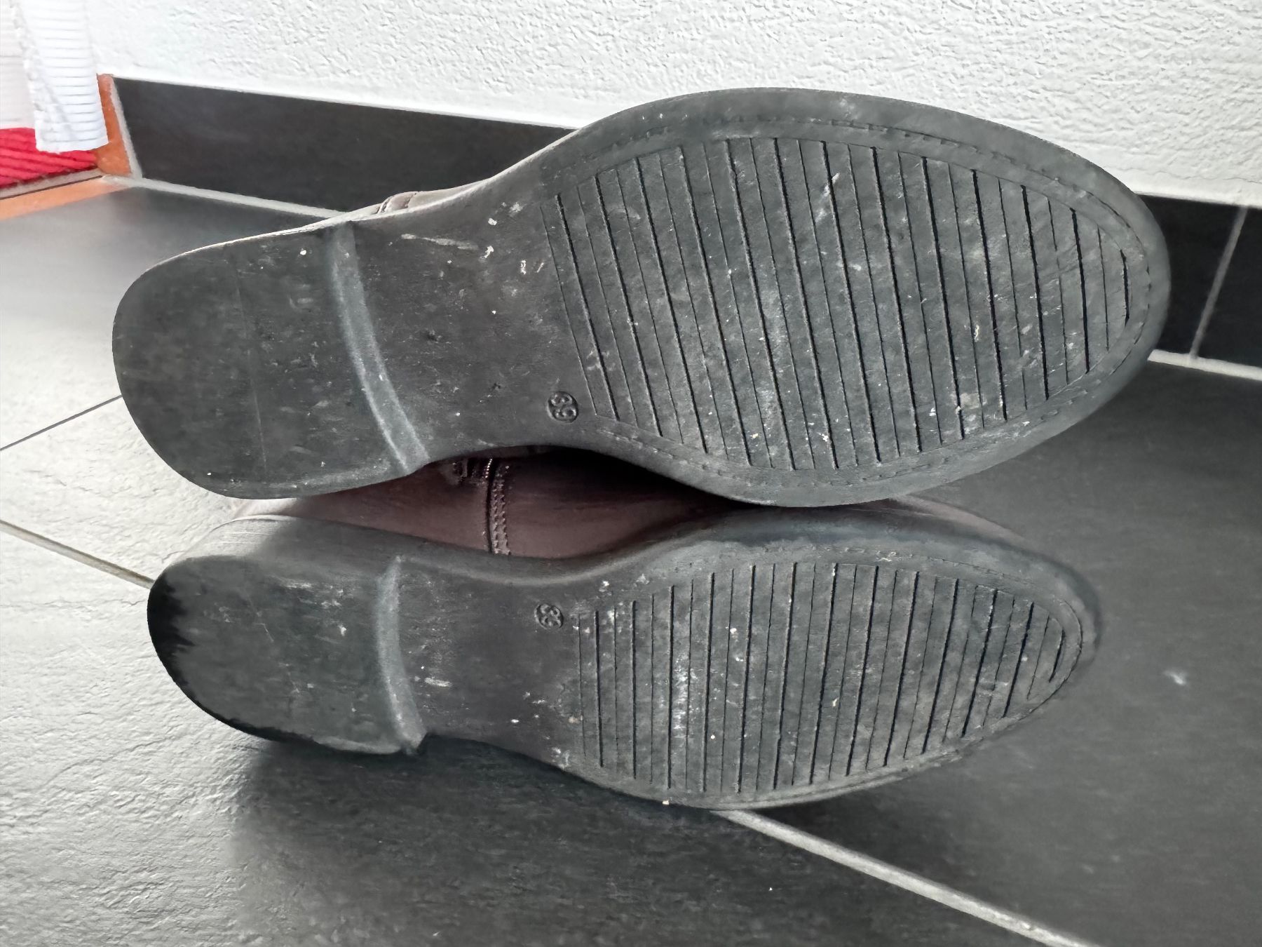 Scarpe da donna: *Stiefel* braun, Gr. 39 – Usato da Reutlingen venduto da Haegendatz 4