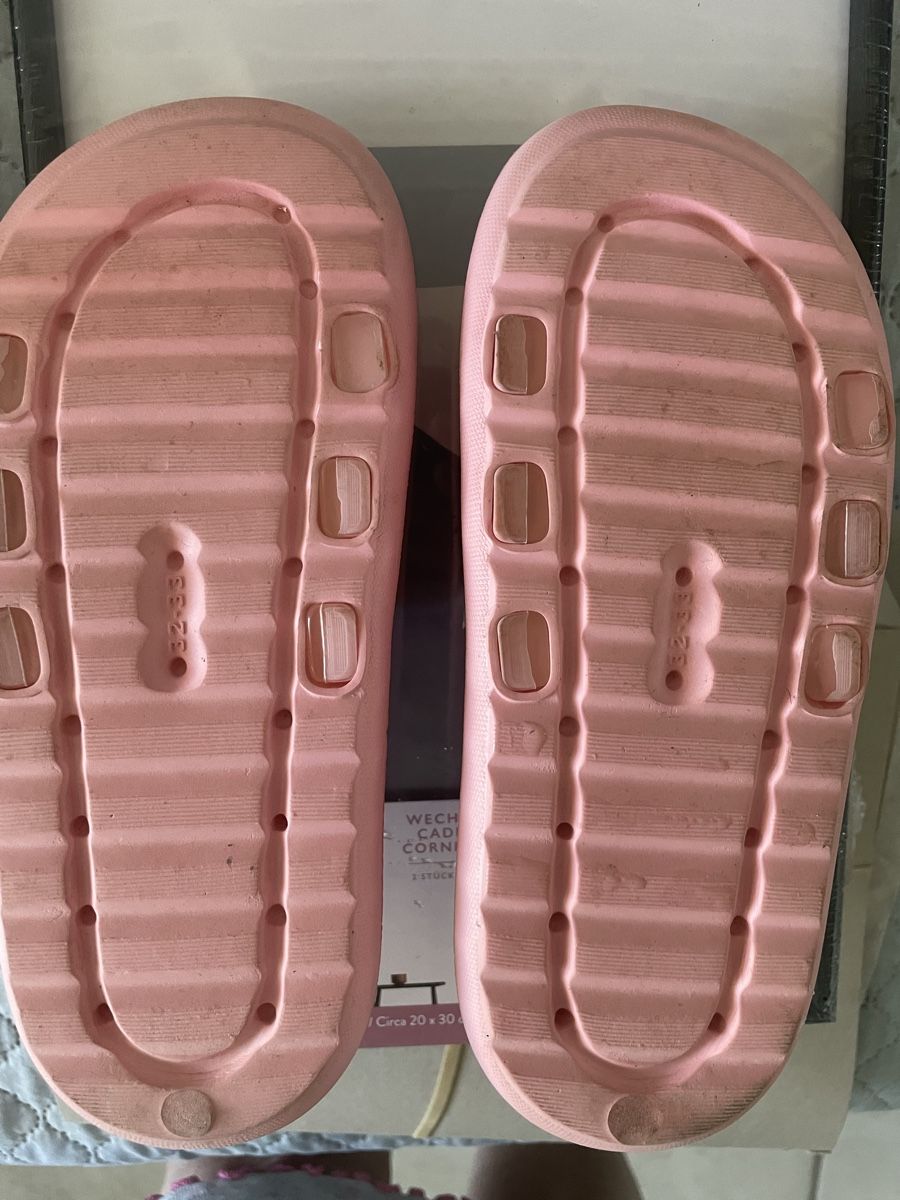 Scarpe per ragazze: KINDER SCHLAPPEN / ADILETTEN  - ROSA - GR 32/33 – Nuovo (secondo la descrizione) da Buchs AG venduto da fischli610 2