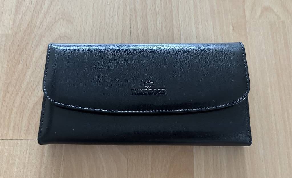 Brieftaschen: Schwarzes Portemonnaie  – Gebraucht aus Bern von ela_hz6w 1