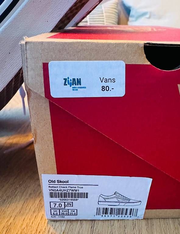 Vans Herrenschuhe: Neue Old Skool Vans Grösse 39 Reflect Check Flame True – Gebraucht aus Wil SG von san_5tzg 3