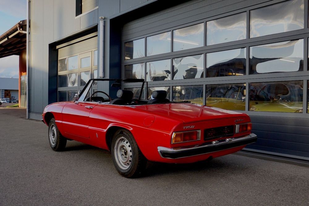 Autos: Alfa-Romeo Spider 1300 zum restaurieren – Defekt aus Ellikon an der Thur von  2