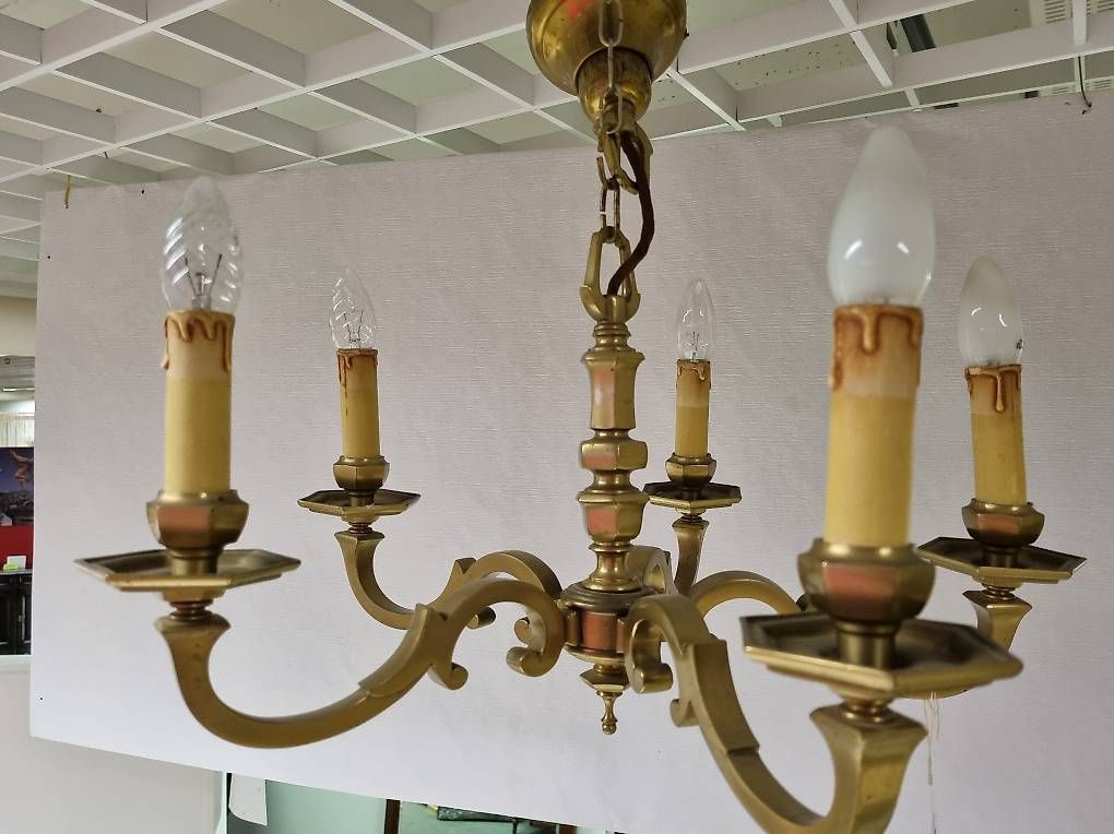 Lampadari & plafoniere: Lustre de salon en laiton. Cinque branches – Nuovo (secondo la descrizione) da Lausanne venduto da casa56