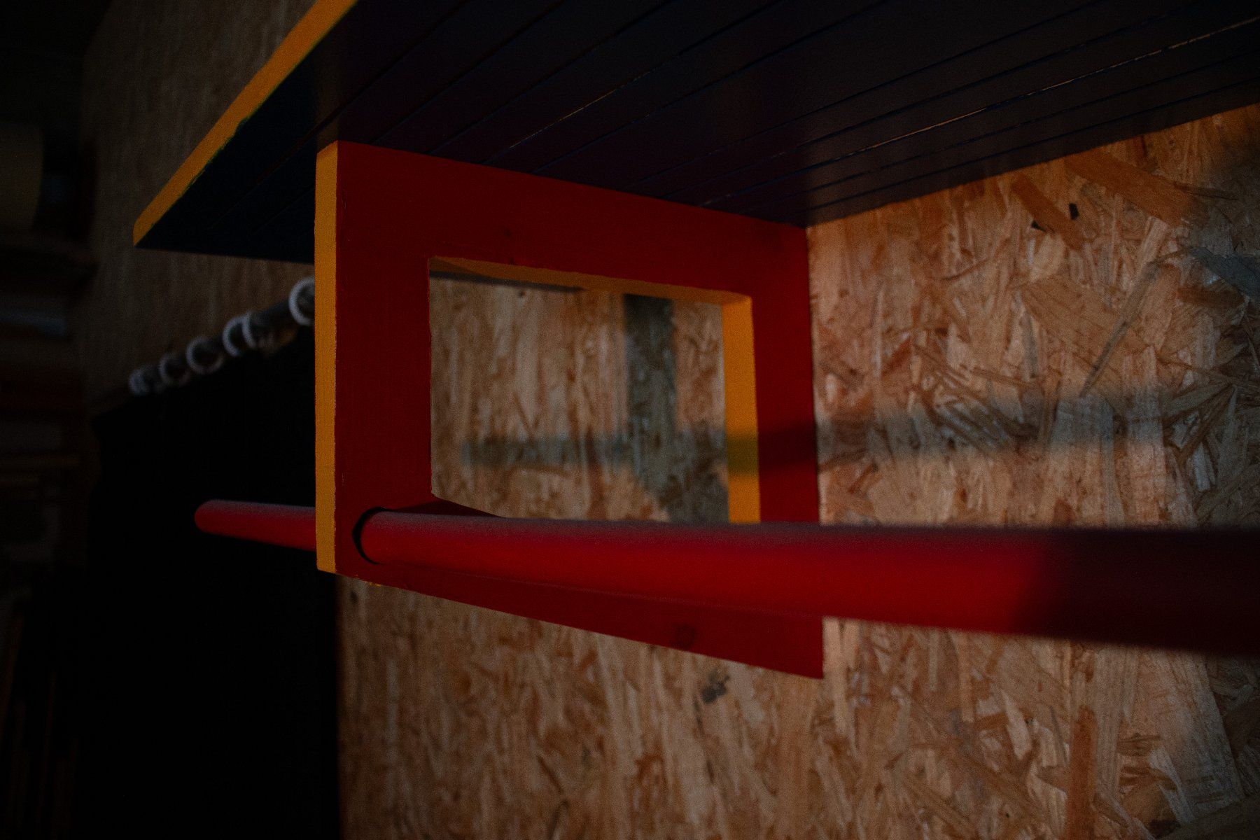 Garderobe: Garderobe aus buntlackiertem Holz – Gebraucht aus Kilchberg von janick.schmid 2