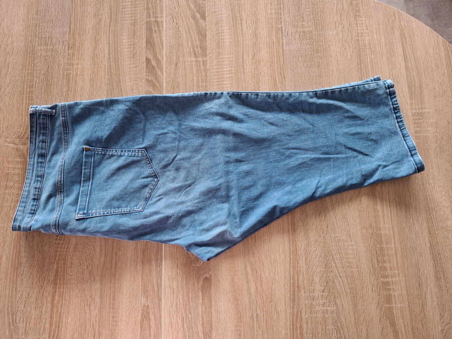 C&A Jeans: Caprihose Gr 50 – Usato da Kappel SO venduto da anm_c255 1