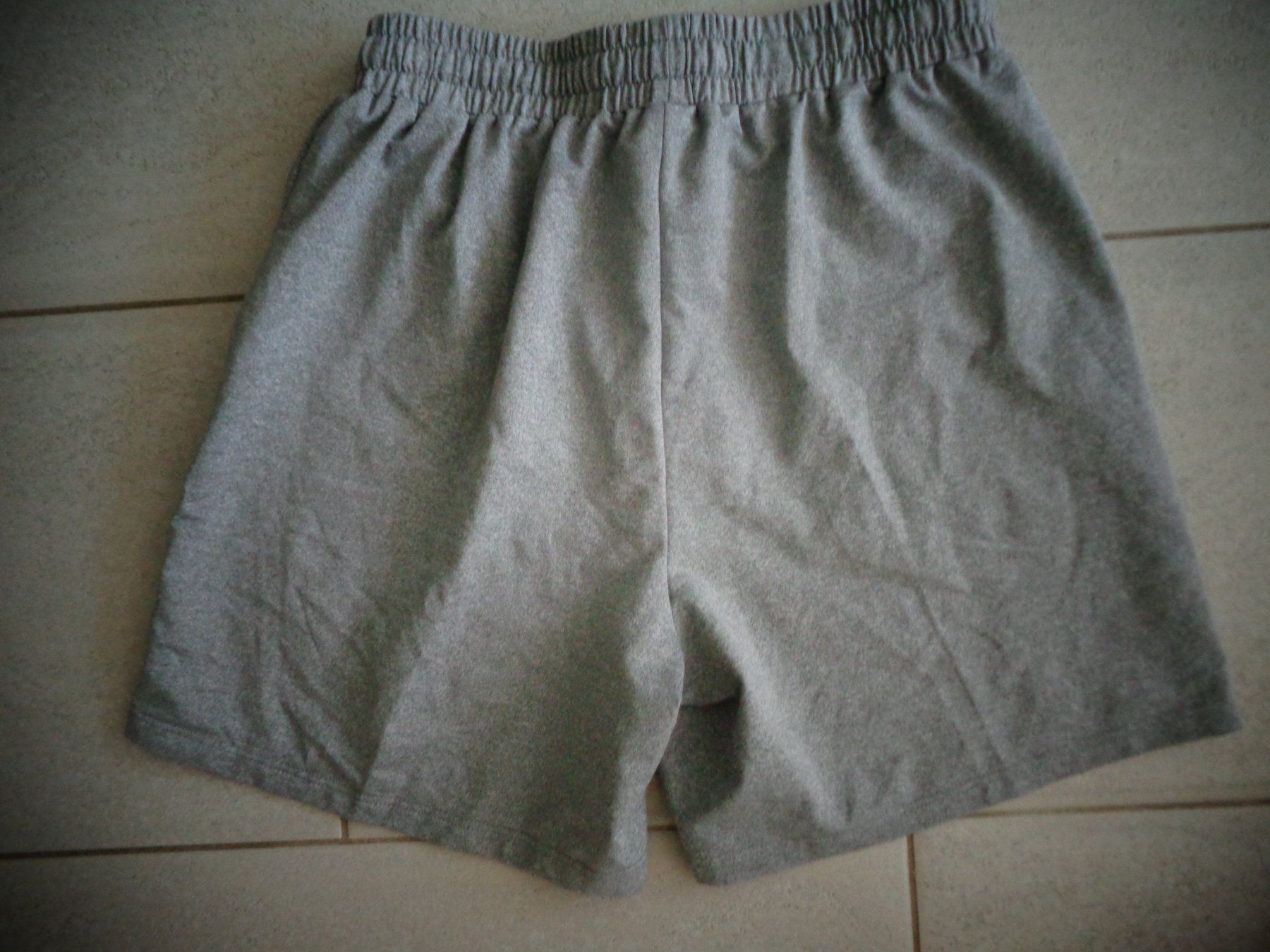Pantalons: SHORTS GR.S HERREN – D'occasion à Rotkreuz par Samballi 2