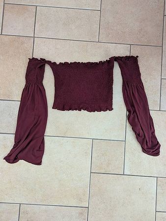 Pull crop top