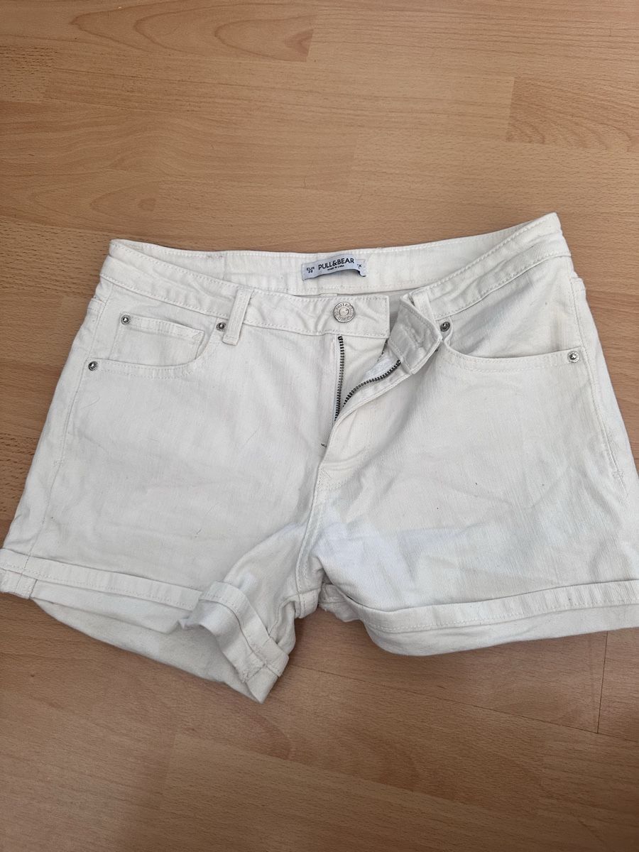 Pull&Bear Pantaloni: Pull&Bear Shorts, weiss, Gr. 28, neuwertig, Sommer! – Usato da Pfäffikon SZ venduto da deyjanira 1