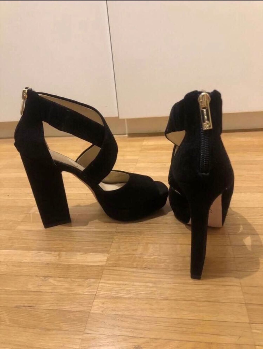 Damenschuhe: NEUE High Heels von Jessica Simpson – Gebraucht aus Zürich von val_5d9k 1