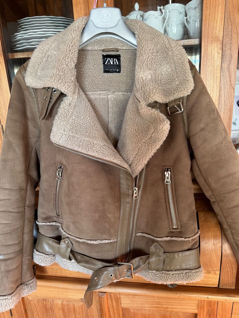 Zara Giacche: Zara Jacke mit Lammfelloptik Gr. M – Usato da Oberrohrdorf venduto da maggys15 2