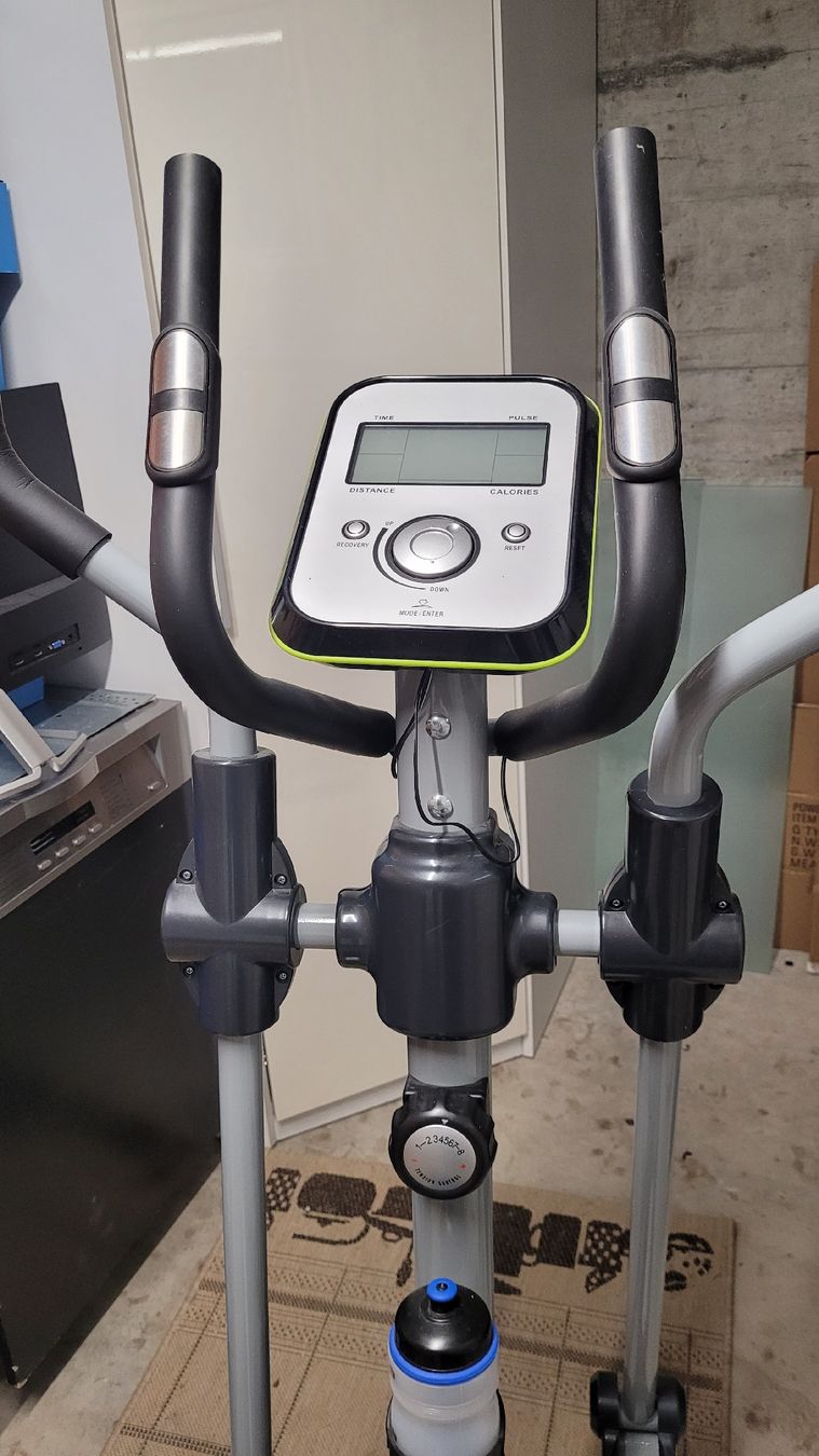 Hometrainer: Fitness Geräte  – Nuovo (secondo la descrizione) da langnau am Albis venduto da fer_wt2x 3