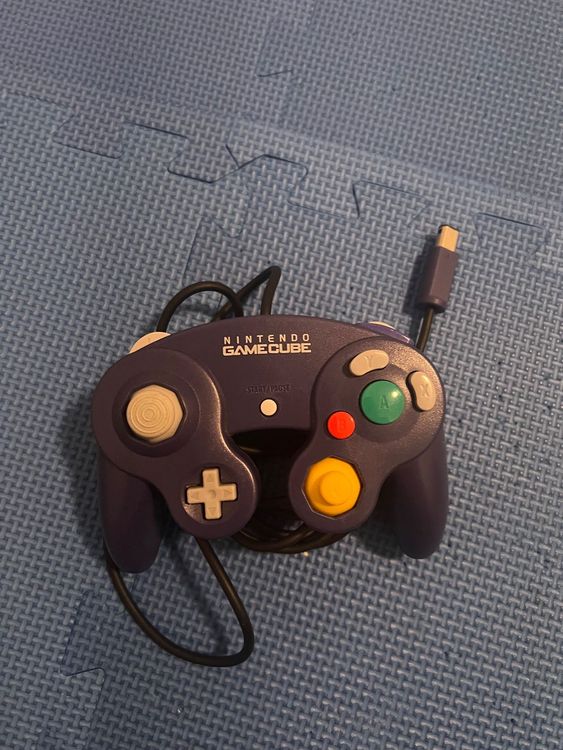 original Nintendo GameCube Controller lila (Gebraucht) in Gossau SG für ...
