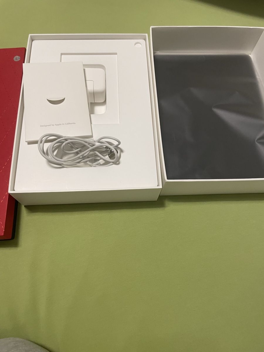 Apple Tablet PC: Occasion: Apple iPad Pro 9.7" 128GB Space Grau Top – Usato da Luzern venduto da M.Ai 2