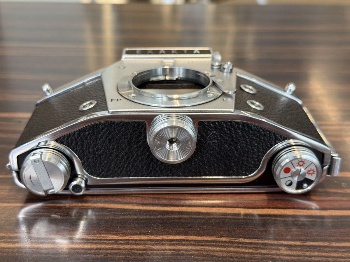 Exakta Kamera: Exakta VX 1000 – Defekt aus Zürich von KochphotoAG 3