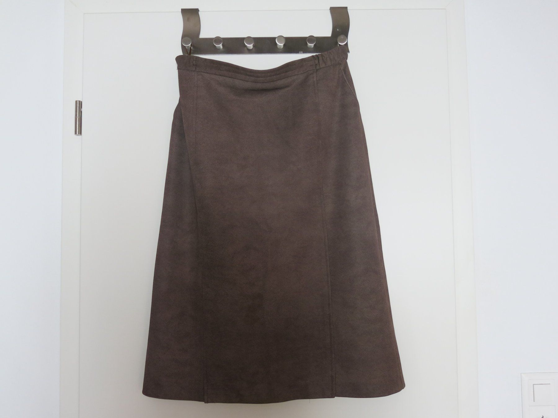 Gilet & Giacche senza maniche: Jupe mit Gilet, Grösse 46 – Usato da Birsfelden venduto da myshop 1