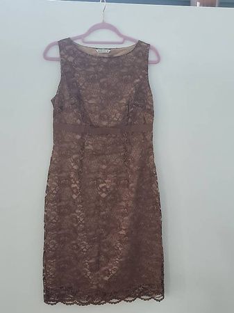 Schickes Spitzen-Etuikleid, getragen, Gr.  38, VP: 20 CHF