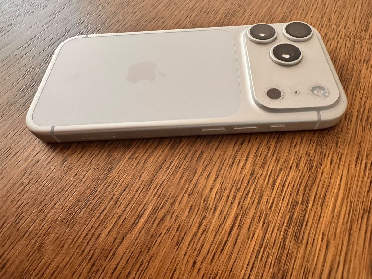 Apple Handys / Smartphones: Apple iPhone 17Pro 1TB – Neu (gemäss Beschreibung) aus Bilten von Kev_pwr5 2
