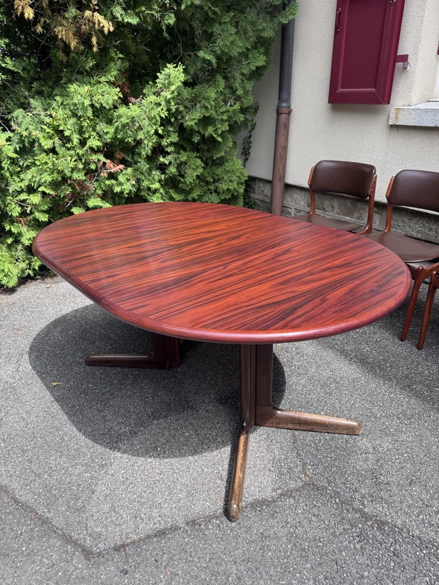 Tables: Superbe table à manger extensible danoise en palissandre  – D'occasion à Vésenaz par Angela.C3 4