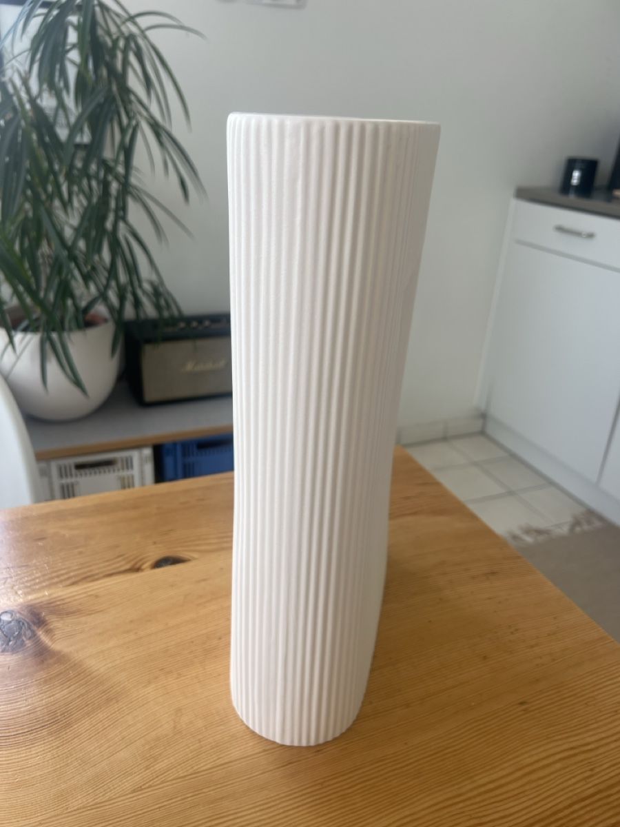 Muuto Vasi & Recipienti: Muuto Ridge Vase – Usato da Zürich venduto da edaeda 2