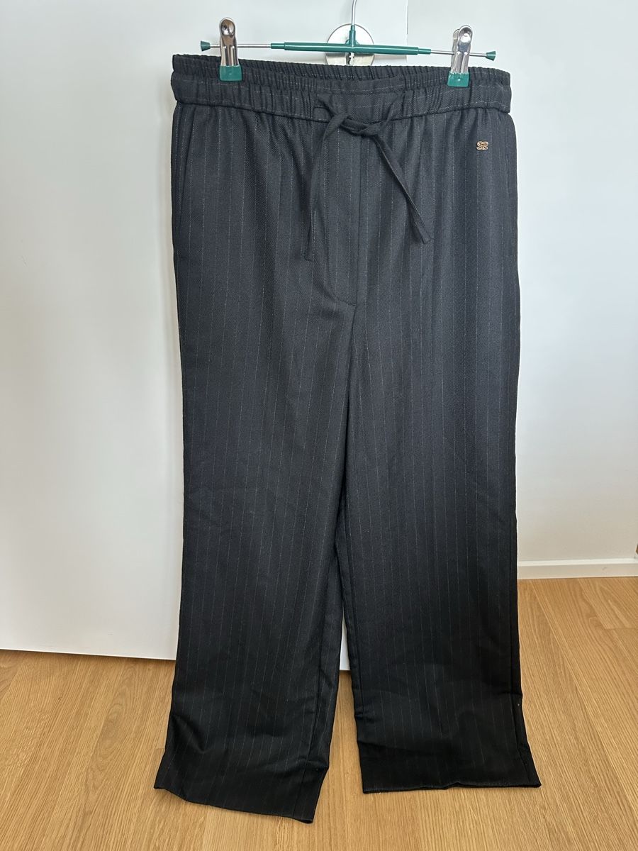 Sandro Pantalons: Sandro Hose – D'occasion à Neuhausen par ann_t9kn 1