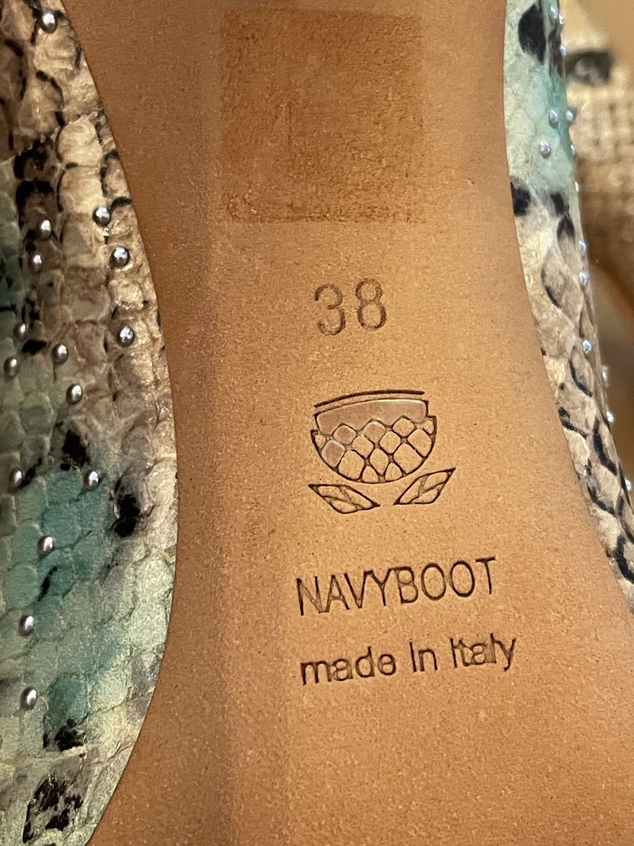 Navyboot Scarpe da donna: NAVYBOOT Leder High Heel Snake Print – Usato da Corcelles NE venduto da gingerbrain 4