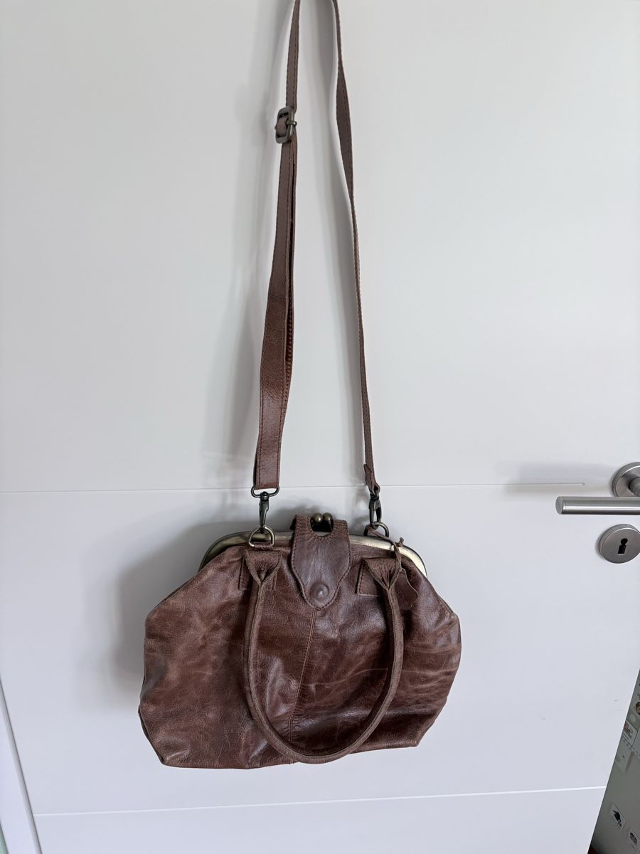 Borse da donna: Echt Leder Tasche braun  – Usato da Wettswil venduto da Lismibil 1
