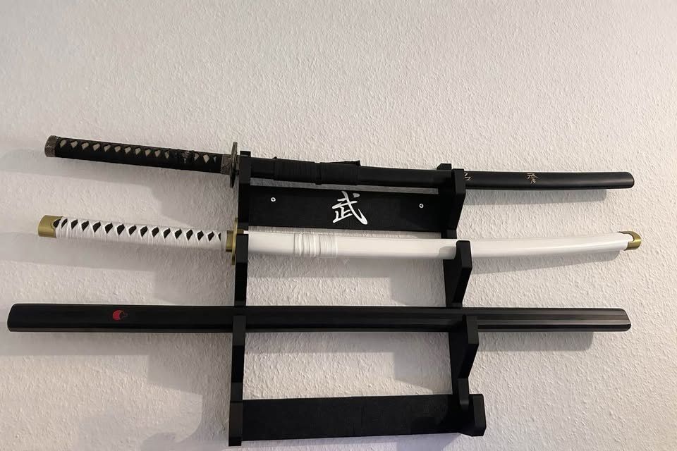 Tutte le decorazioni: Support mural pour katana – Usato da Le Grand-Saconnex venduto da dantedmc87