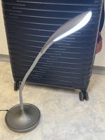 Schreibtischlampe LED flexibel grau guter Zustand