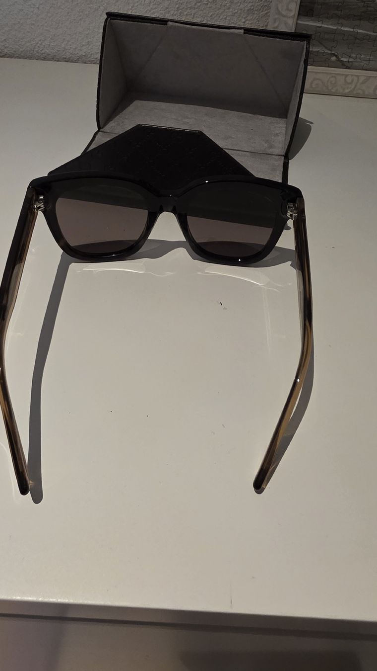 Gucci Occhiali & Lenti: Sonnenbrille Gucci Damen Schwarz mit Etui – Usato da Dietikon venduto da amelie_zh 3