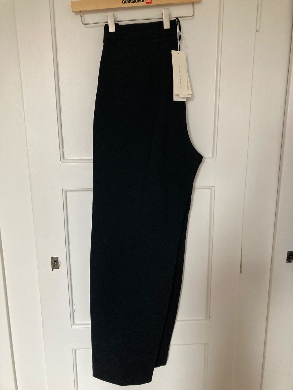 Arket Pantaloni: Pantalon noir de coupe classique – Nuovo (secondo la descrizione) da Biel/Bienne venduto da arianep15 2